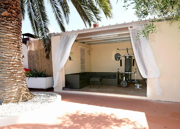 Holiday Margherita Дом отдыха