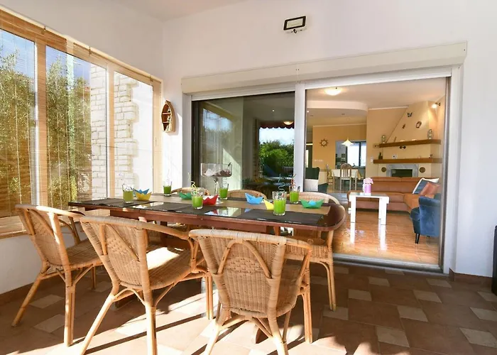 Holiday Margherita Дом отдыха