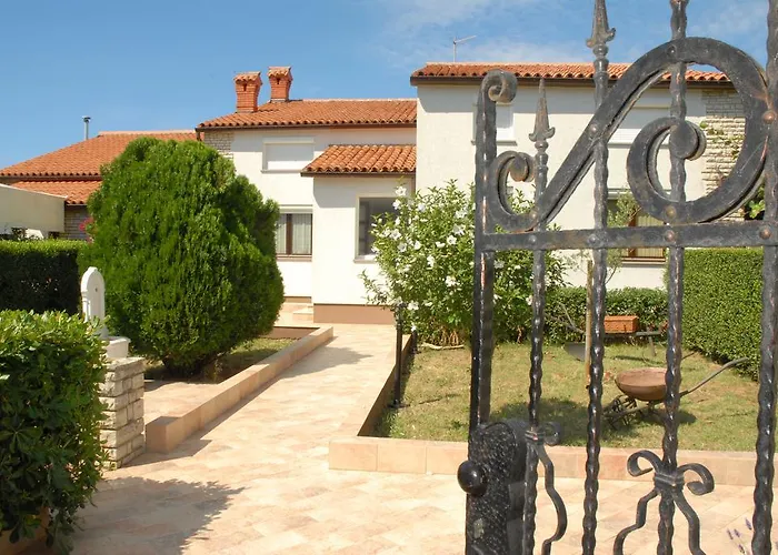 Holiday Margherita Дом отдыха *