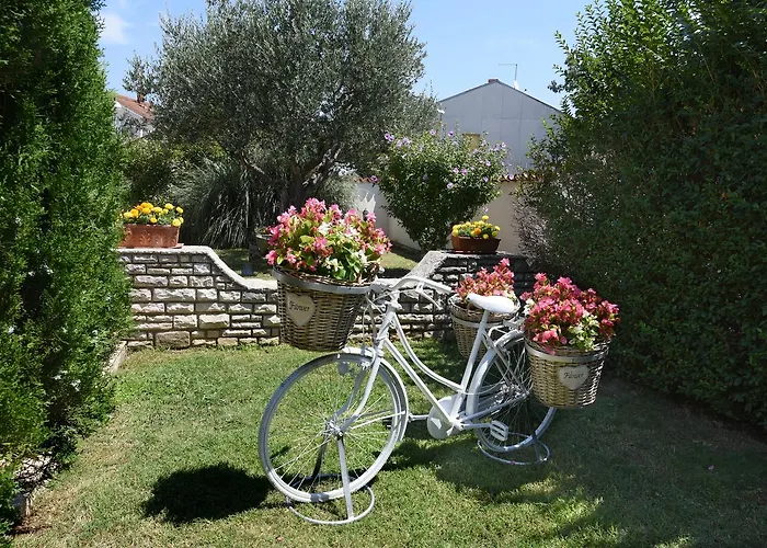 Holiday Margherita Дом отдыха